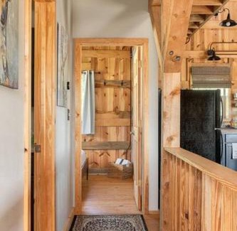 Kent House | The Rustic Retreat