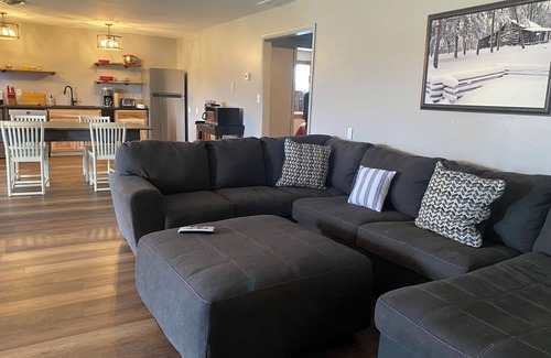 Heltonville House | The Rustic Roost- at Donkeytown - Lake Monroe