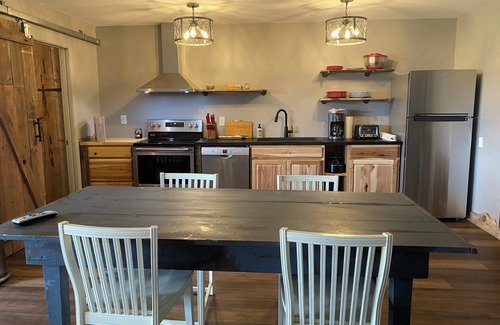 Heltonville House | The Rustic Roost- at Donkeytown - Lake Monroe