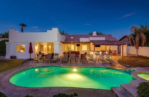 Magnesia Falls Cove House | The Sahara Estate