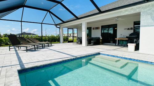 Pelican House | The Salt Life Get Away - Cape Coral, Florida