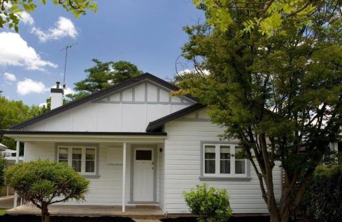 Orange House | The Sampson - Orange