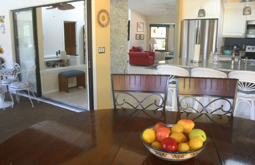 Interchange Square House | "THE SANCTUARY" "Your home away from home! Location, Location, Location!