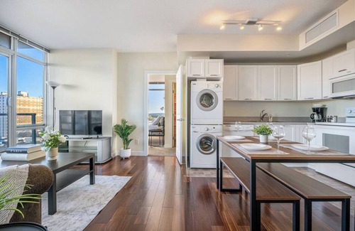 Varsity Apartment | The Scholar - Near University, Parks & Shopping