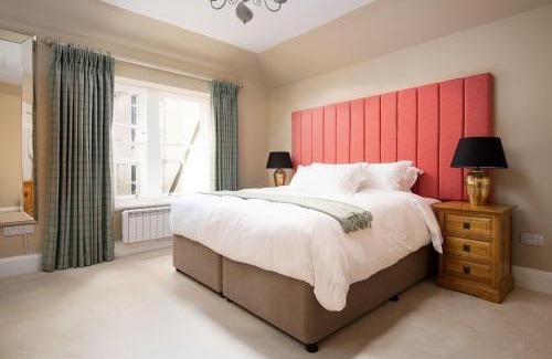 Kelso House | The Scott Apartment
