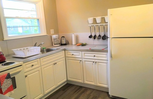 Bass River House | The Seabreeze Manor - a beach getaway, perfect for groups or several families!