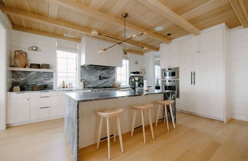 South End House | The Seafarer Summary: