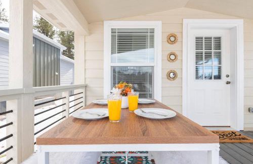 Woodland Park Apartment | The Secret Mountain Retreat w/Views + Yard + BBQ