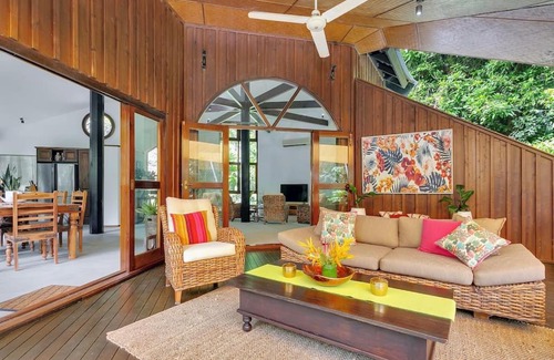 Earlville Other | The Secret Treehouse