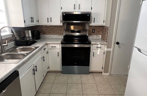 Greenville House | The 'Serene' Retreat has everything you need. You will feel like this is HOME!