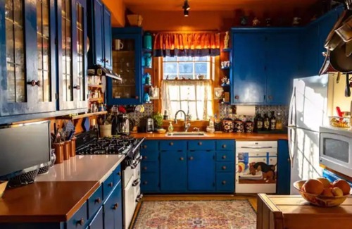 Strasburg House | The Shenandoah Basset Dacha