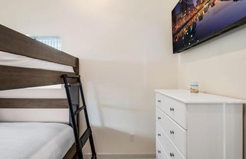 Townsite Villa | The Shining Sea B