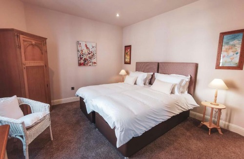 Fisherrow Hotel | The Ship Inn