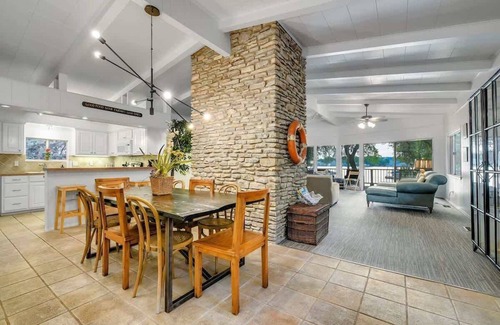 Granite Shoals House | The Shorewood | Dog-Friendly Lake Retreat