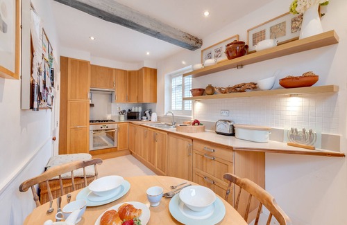 Sandwich House | The Short House - One Bedroom House, Sleeps 2