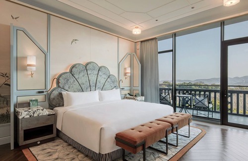 Xihu Hotel | The Silk Lakehouse, Shangri-La Hangzhou