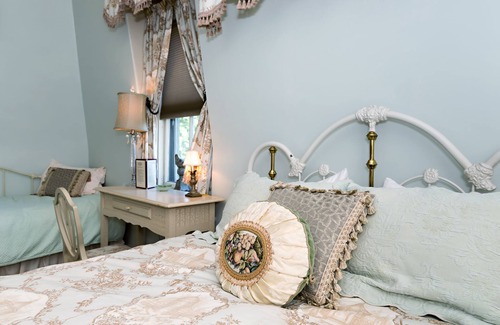 Dover Bed & Breakfast | The Silver Fountain Inn