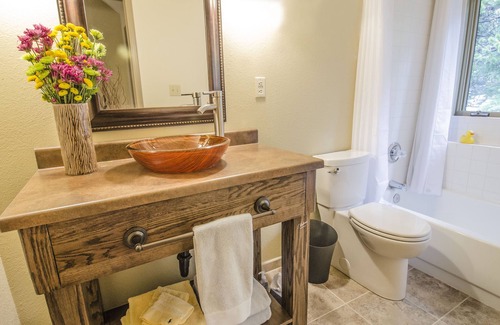 Saint Mary's Bed & Breakfast | The Silver Lake Lodge