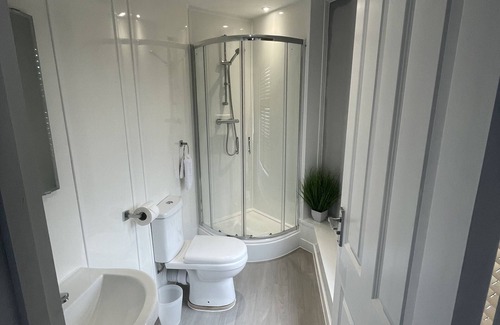 Rochester Hotel | The Six Bells