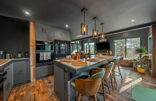 Bailey Cabin | The Sky Loft Retreat