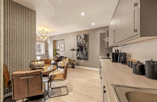 Leicester City Centre Apartment | The Sloane at Signature Suites