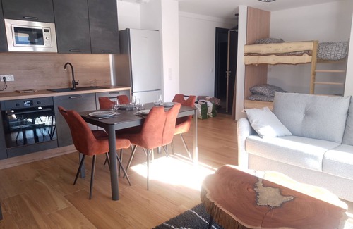 Formigueres Apartment | The snow jewel case
