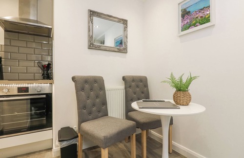 Camborne House | The Snug