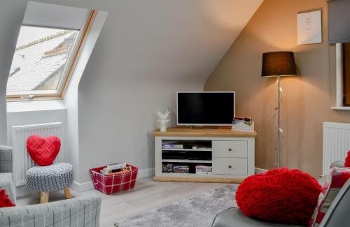 Bathgate House | The Snug