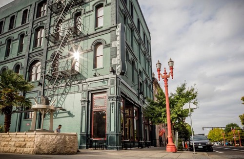 Old Town Chinatown Hotel | The Society Hotel
