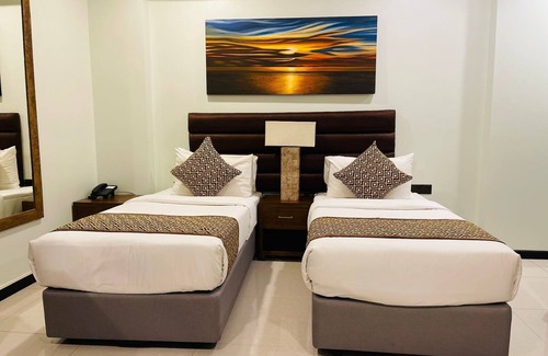 Male Hotel | The Somerset Hotel