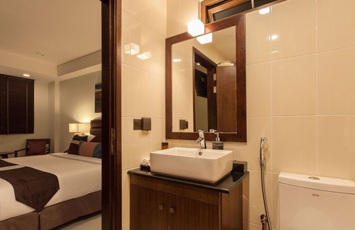 Male Hotel | The Somerset Hotel