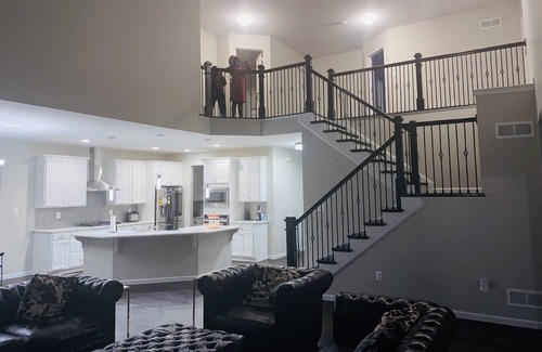 Clover Hill House | The Sought After Residence - Mountain View, Perfect For A Pre-Wedding Getaway