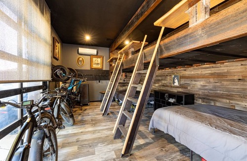 Baderville House | The Spectacular Flagstaff Retreat!
