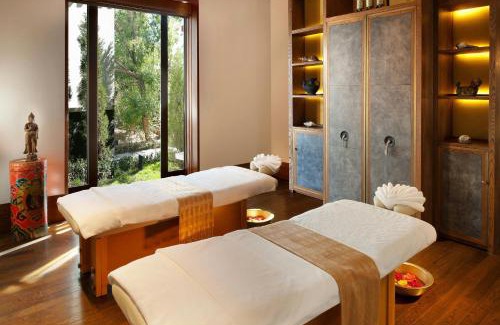 Chengguan District Hotel | The St. Regis Lhasa Resort