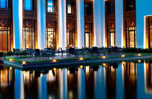 Chengguan District Hotel | The St. Regis Lhasa Resort