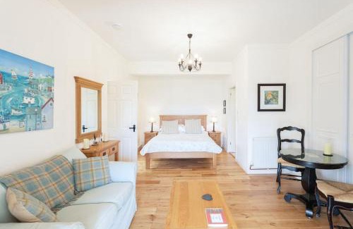 Port of Menteith House | The Stable - cottage with a spectacular lake view