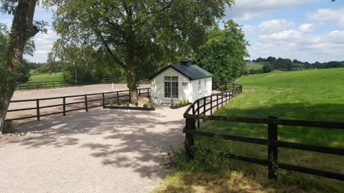 Macroom House | The Stable Lodge Cannaway House