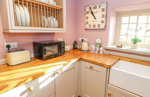 Richmond Cottage | The Stable, Sedbury Park Farm