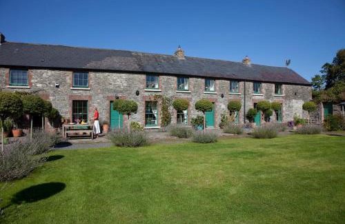 Moone Villa | The Stable Yard House at Burtown House & Gardens