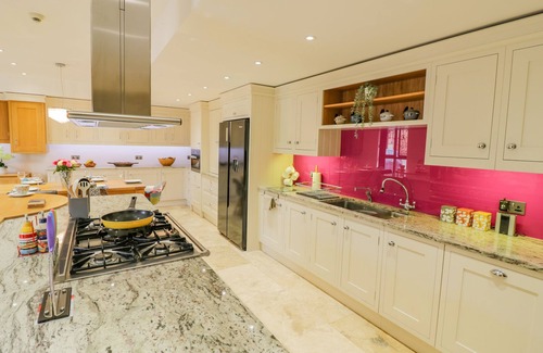 Belbroughton Cottage | THE STABLES, family friendly, with a garden in Belbroughton