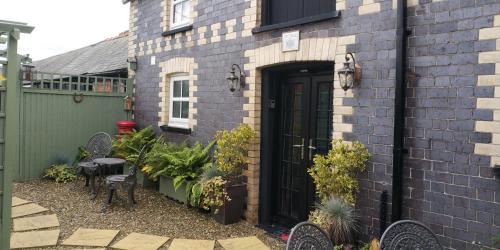 Tregaron Apartment | The Stables