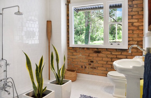 Buderim Cottage | * The Stables Inc. - a magical retreat *