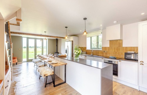 Shrewsbury Cottage | The Stables - UK44139