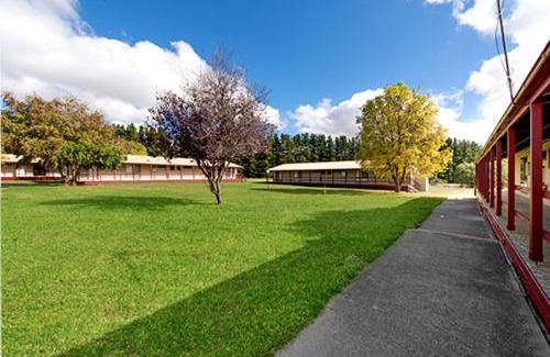 Jindabyne Resort | The Station Hotel