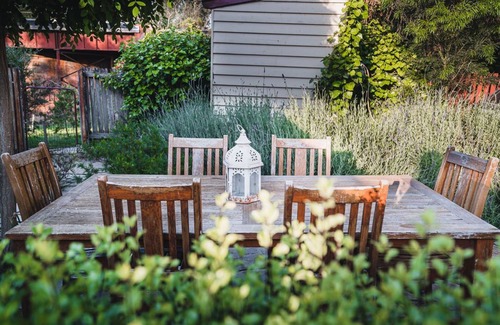 Castlemaine House | The Station Master's House, A darling house with everything you need for a relaxing getaway in Castl.