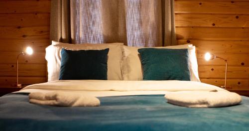 Kettlebridge Cabin | The Steadings Log Cabins