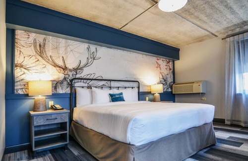 Downtown Kenosha Hotel | The Stella Hotel & Ballroom
