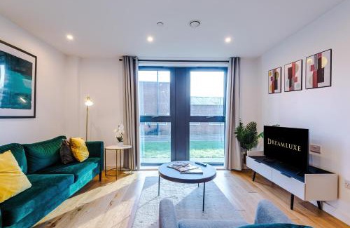 The Westside Apartment | The Sterling Suite - Fast Wifi, Modern, Near to Broad Street, City Center