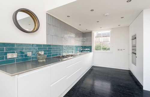Comely Bank Apartment | The Stockbridge Photography Studio, 3 bedrooms, 1 bath