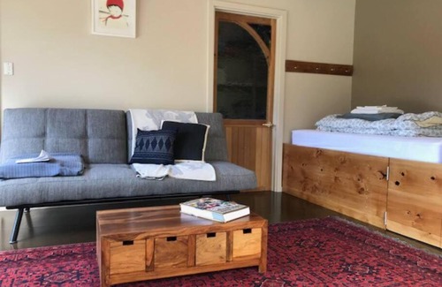 Simpsons Bay House | The Stone Cottage - Bruny Island